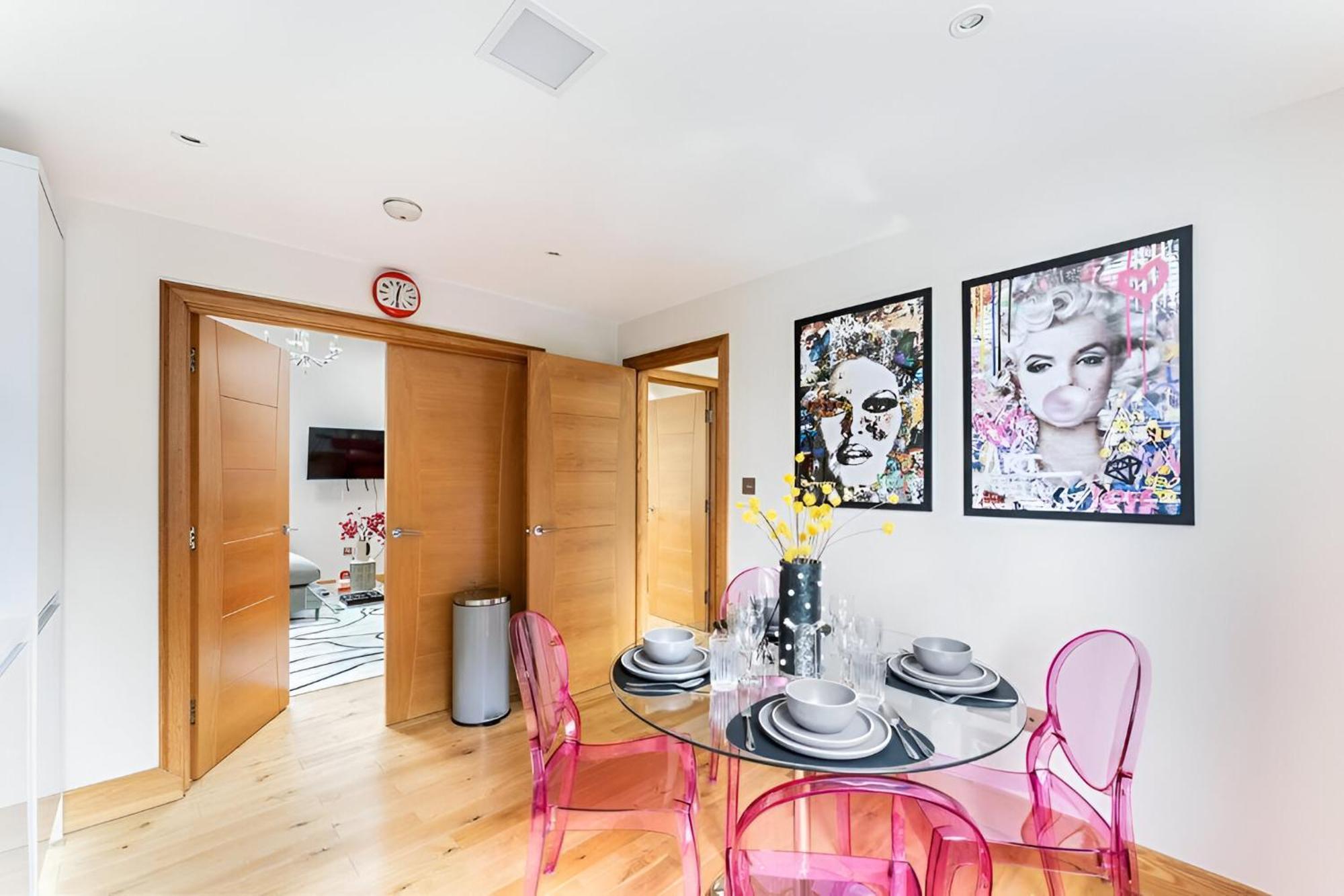 Vibrant Urban Escape, Family Friendly - Sleeps 8! * Лондон